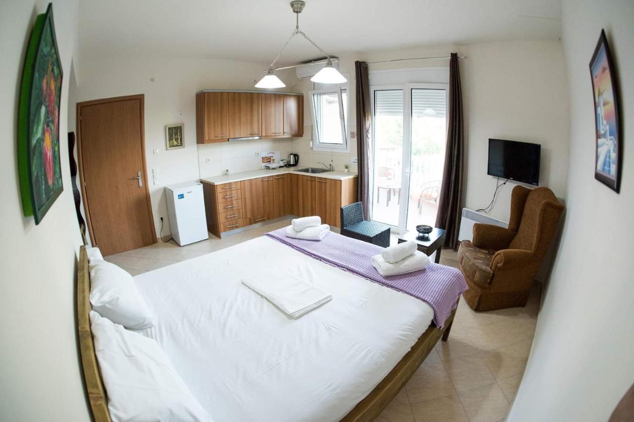 Agrelia Apartment Luaran gambar